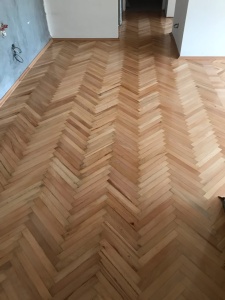 Renovace a doplnění dřevěné podlahy
